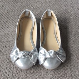 Gymboree silver bow flats
